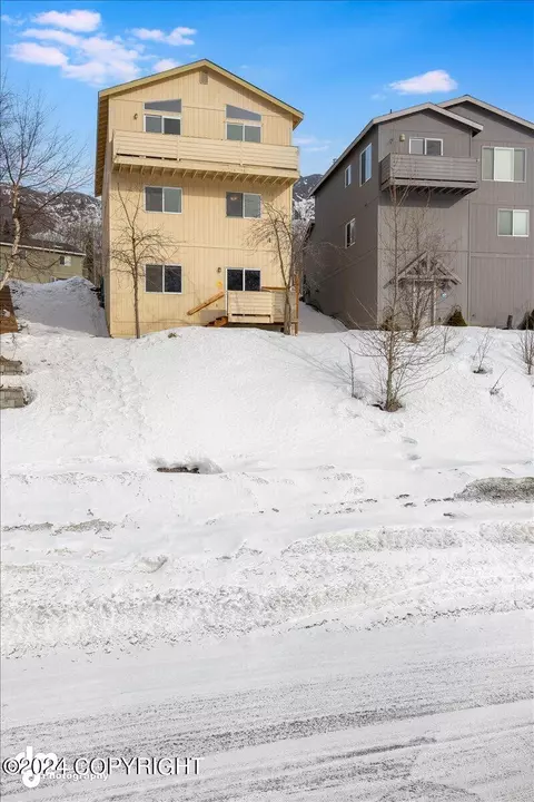 8992 Eagle River Ln, Eagle River, AK 99577 photo 36