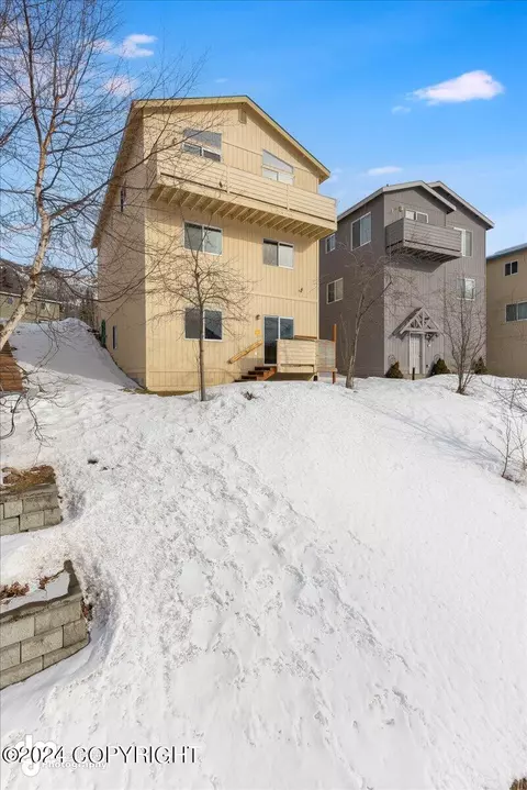 8992 Eagle River Ln, Eagle River, AK 99577 photo 35
