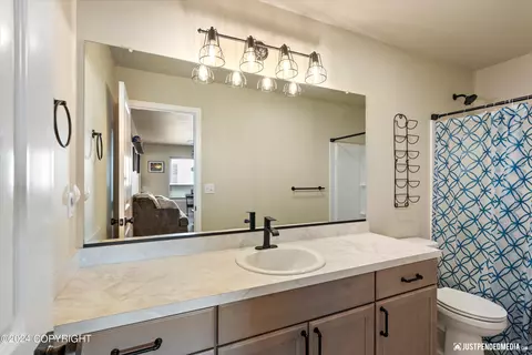 Bath - 13346 Curry Ridge Cir, Eagle River, AK 99577 photo 4 of 4