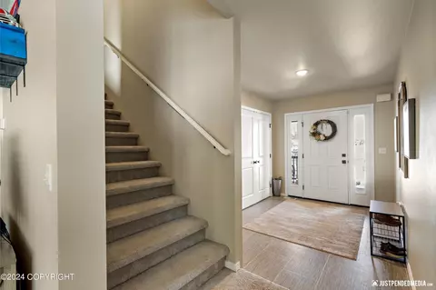 Entry Way - 13346 Curry Ridge Cir, Eagle River, AK 99577 photo 4 of 4