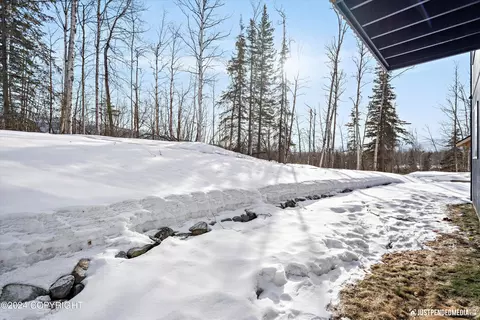 View/Area - 13346 Curry Ridge Cir, Eagle River, AK 99577 photo 2 of 3