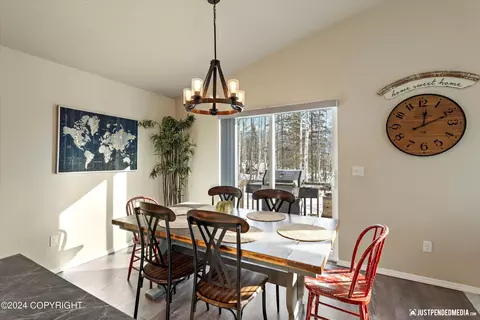 Dining - 13346 Curry Ridge Cir, Eagle River, AK 99577 photo 1 of 1