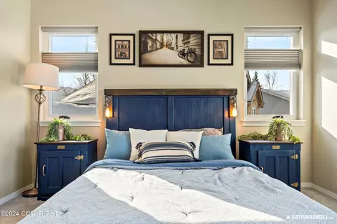 Bedroom - 13346 Curry Ridge Cir, Eagle River, AK 99577 photo 5 of 10