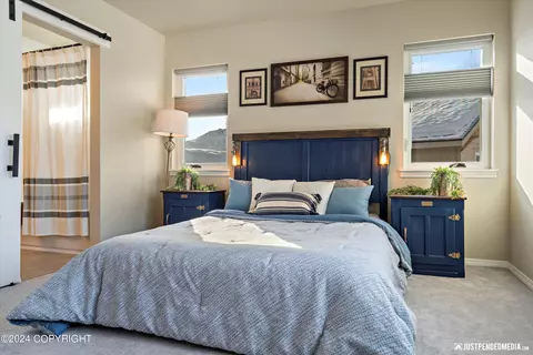 Bedroom - 13346 Curry Ridge Cir, Eagle River, AK 99577 photo 3 of 10