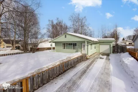 3417 Bruce Ln, Anchorage, AK 99517