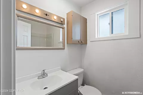 8110 E 5th Ave, Anchorage, AK 99504 photo 9