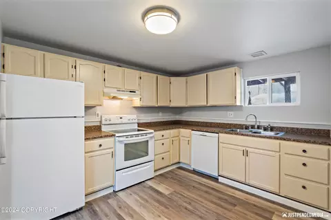 8110 E 5th Ave, Anchorage, AK 99504 photo 23