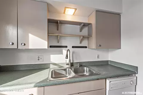 8110 E 5th Ave, Anchorage, AK 99504 photo 7