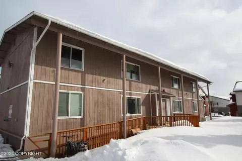 7651 Mayfair Dr, Anchorage, AK 99502