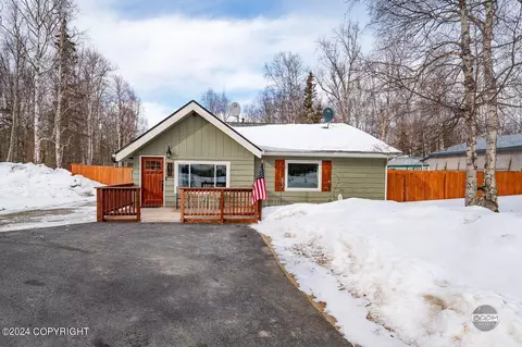 1130 S Corkey St, Wasilla, AK 99654