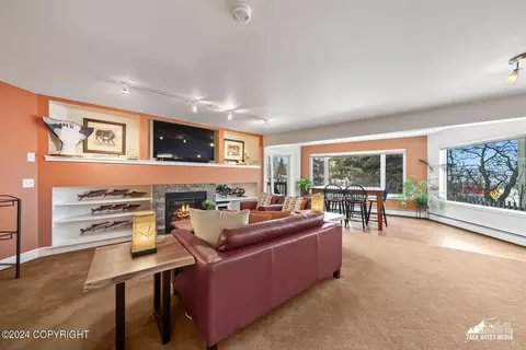 717 O St # 1, Anchorage, AK 99501