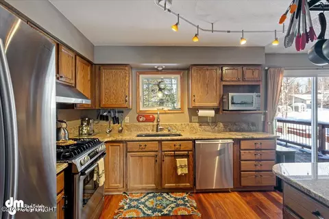 5325 E 41st Ave, Anchorage, AK 99508 photo 7