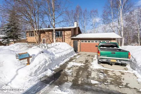 5325 E 41st Ave, Anchorage, AK 99508