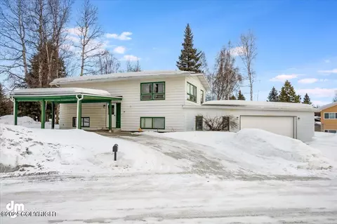 7121 Linden Dr, Anchorage, AK 99502