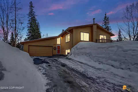 3861 Steller Dr, Anchorage, AK 99504