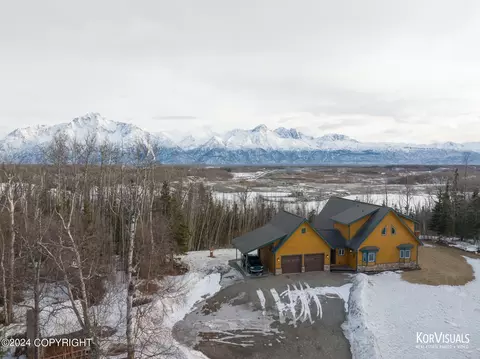 10080 E Valley Crest Dr, Palmer, AK 99645