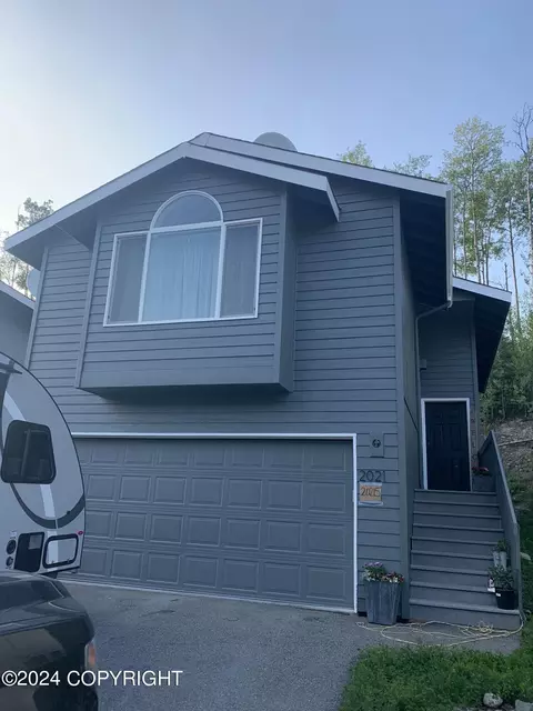 20215 Glacier Park Cir, Eagle River, AK 99577