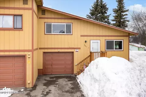 207 Fawn Ct, Anchorage, AK 99515