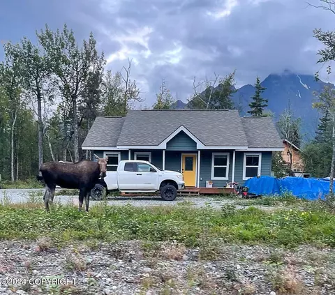17600 E Janes Ct, Palmer, AK 99645