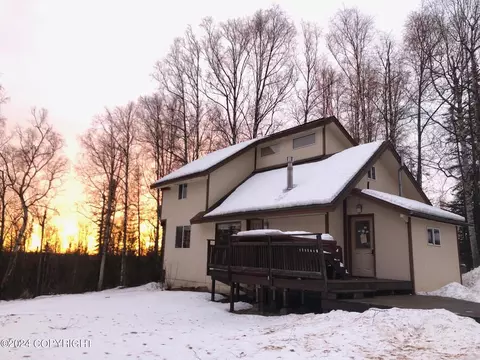 10040 W Skyview Dr, Wasilla, AK 99623