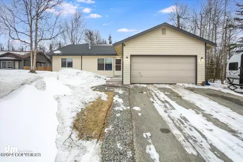 2081 N Midtown Dr, Palmer, AK 99645