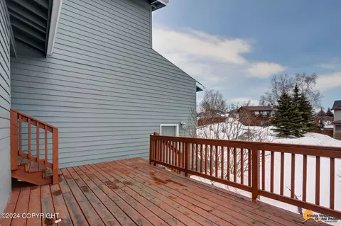 5854 Cobbler Dr, Anchorage, AK 99502 photo 4
