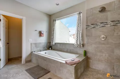 5854 Cobbler Dr, Anchorage, AK 99502 photo 27