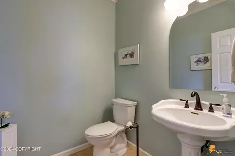 5854 Cobbler Dr, Anchorage, AK 99502 photo 22