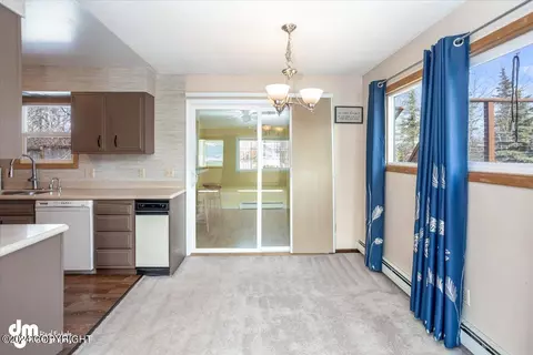 Kitchen - 7927 E 20th Ave, Anchorage, AK 99504 photo 3 of 6