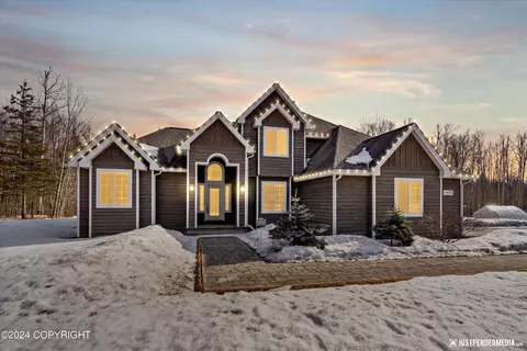 2475 S Sweetie Pie St, Wasilla, AK 99654