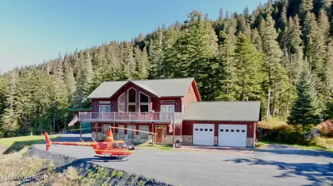 12512 Roundtable Dr, Seward, AK 99664
