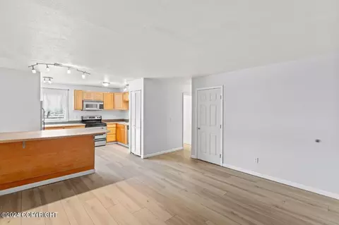 329 E 14th Ave # 5, Anchorage, AK 99501 photo 4