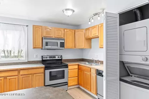329 E 14th Ave # 5, Anchorage, AK 99501 photo 1