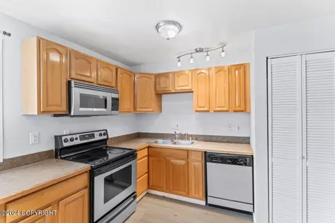329 E 14th Ave # 5, Anchorage, AK 99501 photo 5