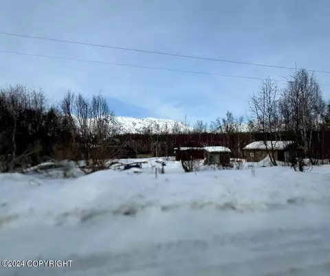 14250 E Canyon Dr, Palmer, AK 99645