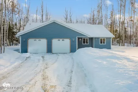 1094 W Moose Park Dr, Wasilla, AK 99654