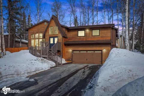 19611 S Montague Loop, Eagle River, AK 99577