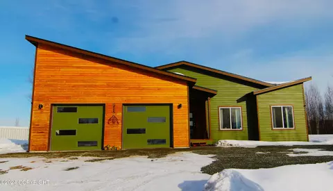 10293 W Glacier Peak Dr, Wasilla, AK 99623