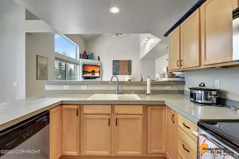 Kitchen - 3003 Cheyenne Ct # 2, Anchorage, AK 99507 photo 3 of 5