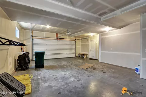 Exterior - 3003 Cheyenne Ct # 2, Anchorage, AK 99507 photo 5 of 8
