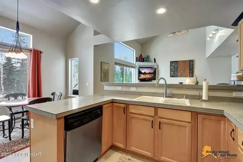 Kitchen - 3003 Cheyenne Ct # 2, Anchorage, AK 99507 photo 2 of 5