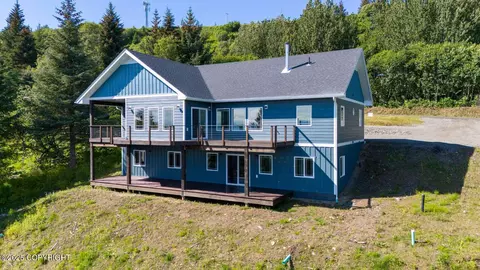 1345 Cottonwood Dr, Homer, AK 99603
