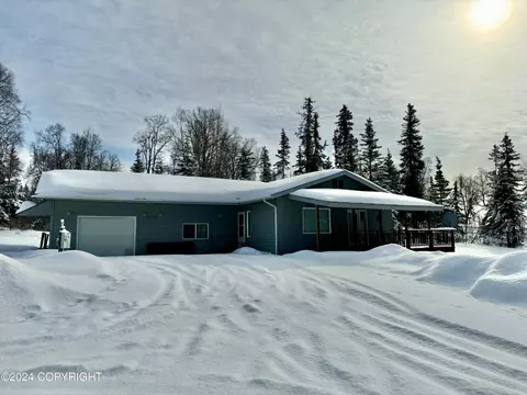 30772 Crest Ct, Soldotna, AK 99669