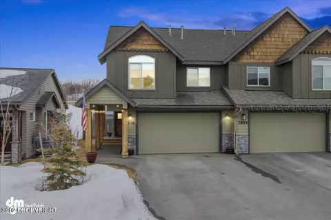 7896 Gate Creek Dr, Anchorage, AK 99502