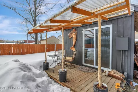 Exterior - 1102 Orca St, Anchorage, AK 99501 photo 4 of 8