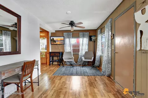 Dining - 1102 Orca St, Anchorage, AK 99501 photo 1 of 4