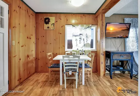Dining - 1102 Orca St, Anchorage, AK 99501 photo 4 of 4
