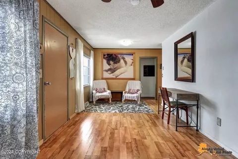 Entry Way - 1102 Orca St, Anchorage, AK 99501 photo 4 of 4