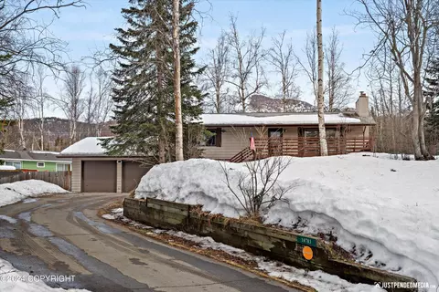 10703 Chatanika Loop, Eagle River, AK 99577