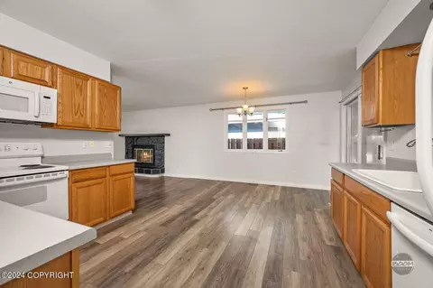 16046 Mammoth Ct, Eagle River, AK 99577 photo 11